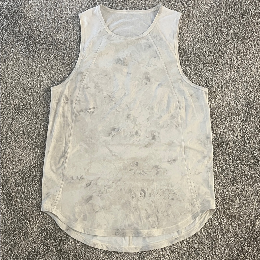 lululemon sculpt tank Aquila white opal multi/white opal size 6